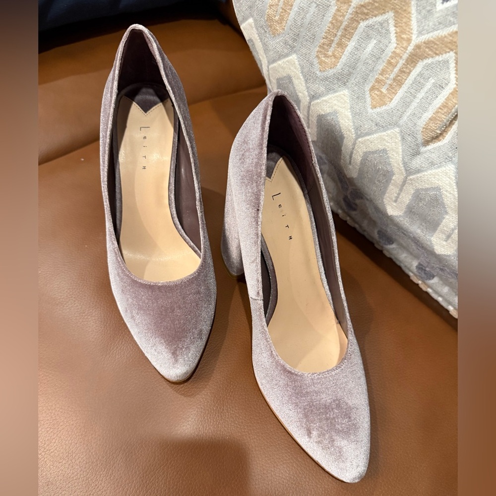 Leith velvet heels Lavender size 7.5